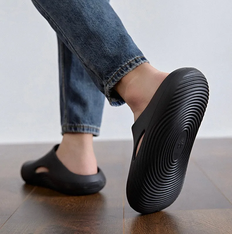 Aimee Unisex Clogs - Black