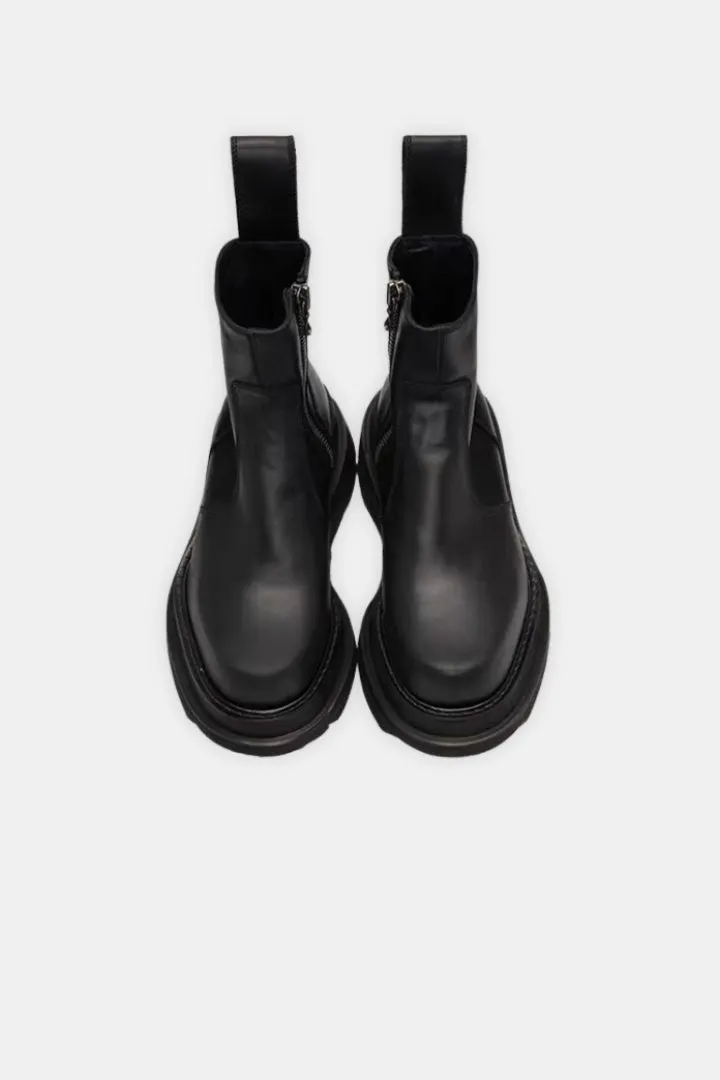 Black Boots With Detail Sole