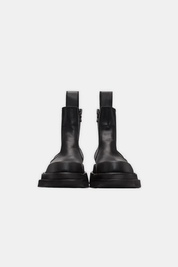 Black Boots With Detail Sole