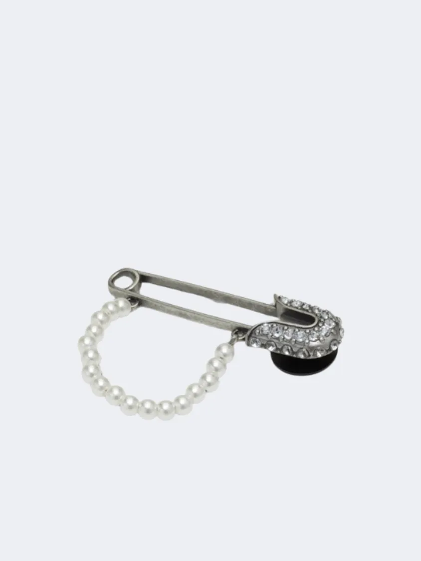 Crocs Pearl Chain Safety Pin Unisex Lifestyle Pins Silver