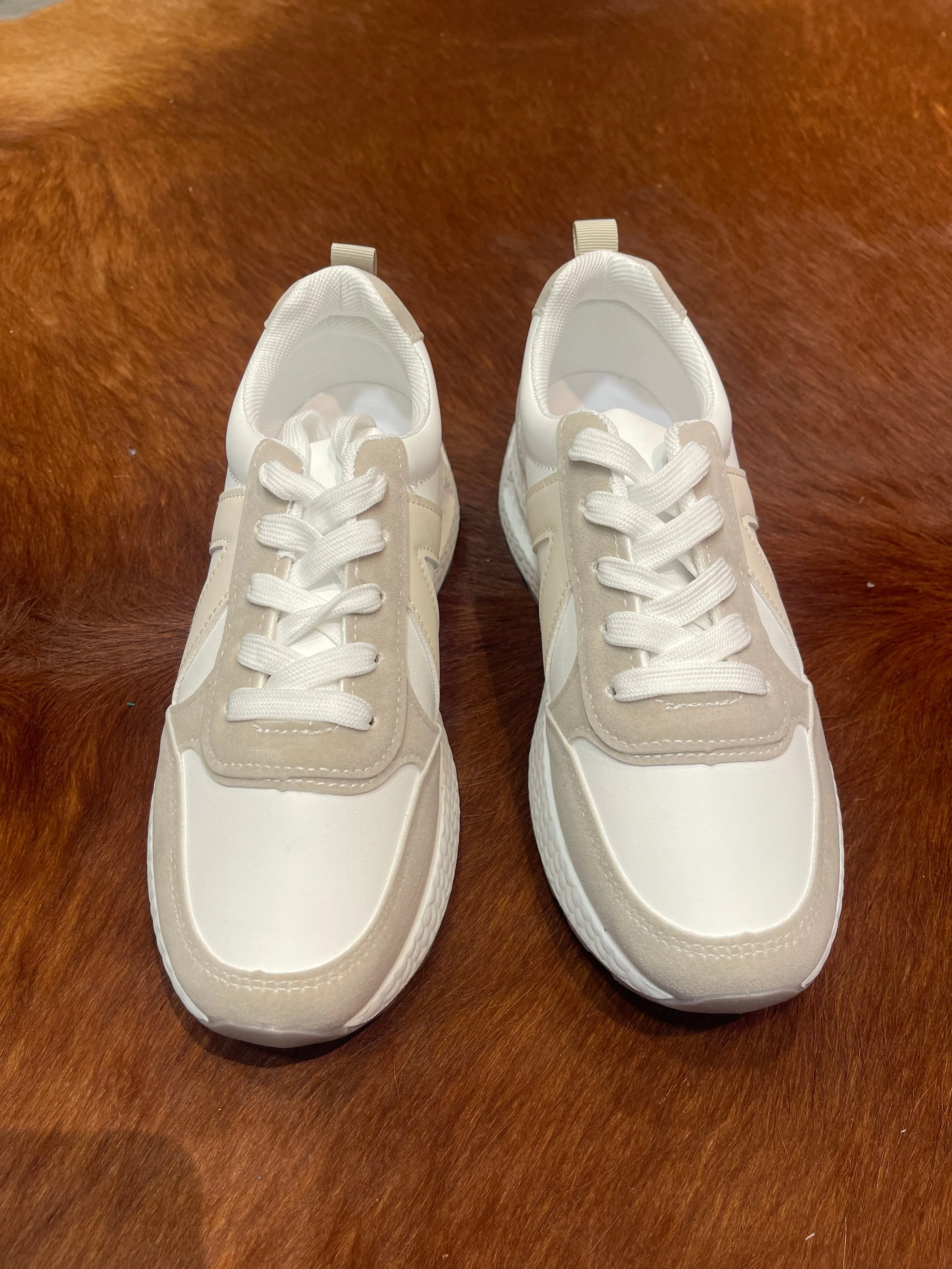 Eva Beige Sneaker