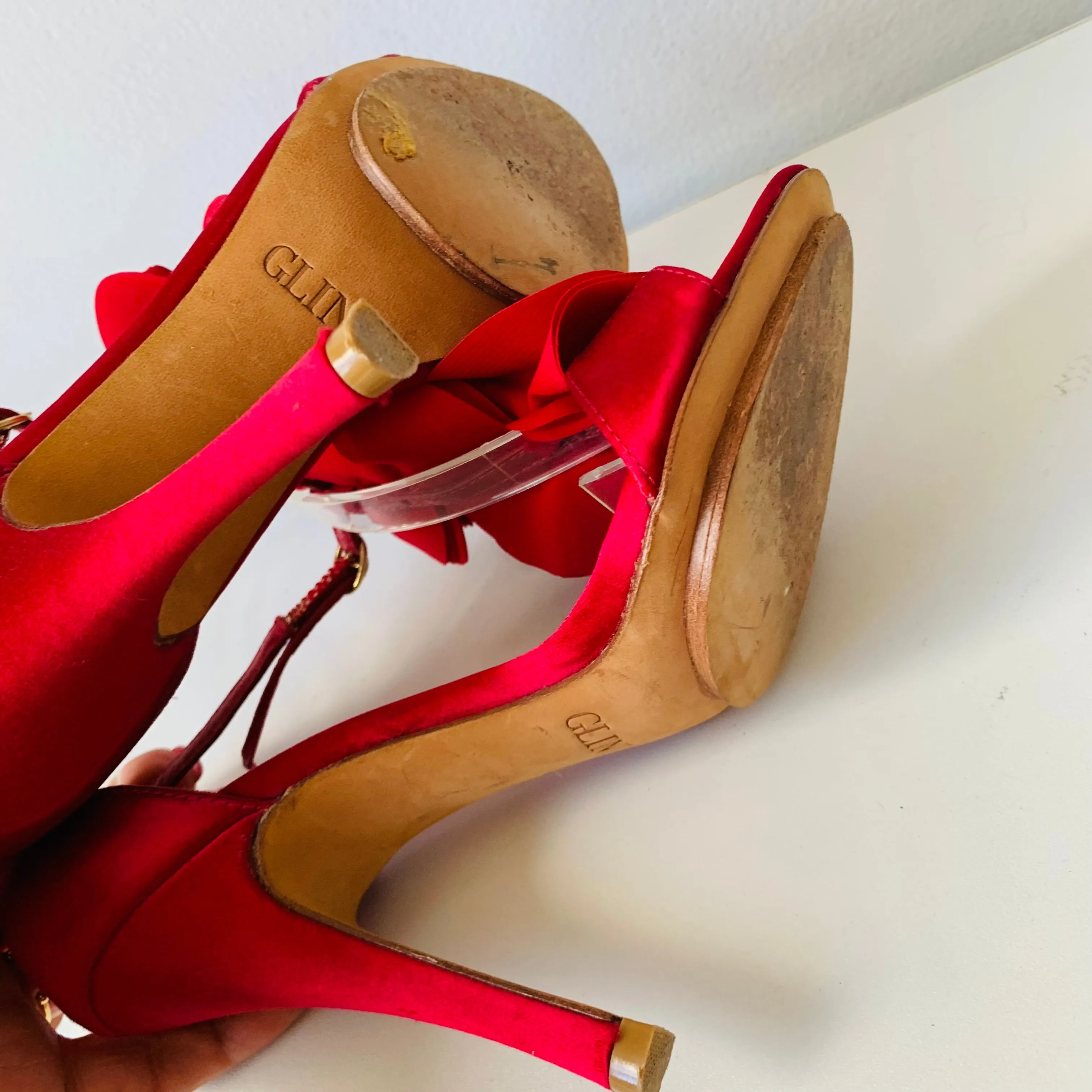 Glint Satin Rosette Red Pumps/Sandals Size 7