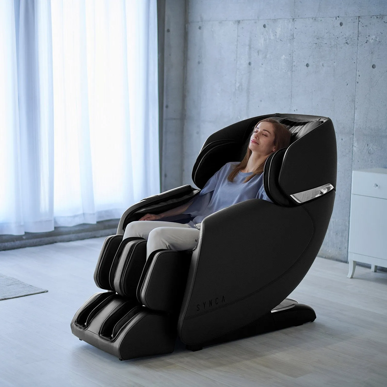 Hisho SL Track Heated Deluxe Zero Gravity Massage Chair