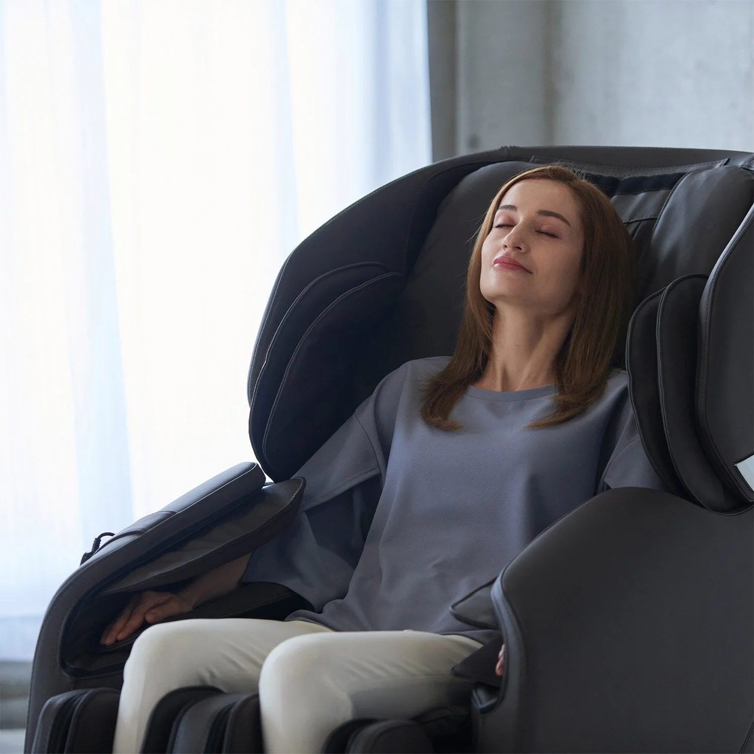 Hisho SL Track Heated Deluxe Zero Gravity Massage Chair