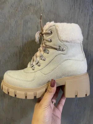 Ive Lug Sole sherpa detail lace up booties- Saffi-s