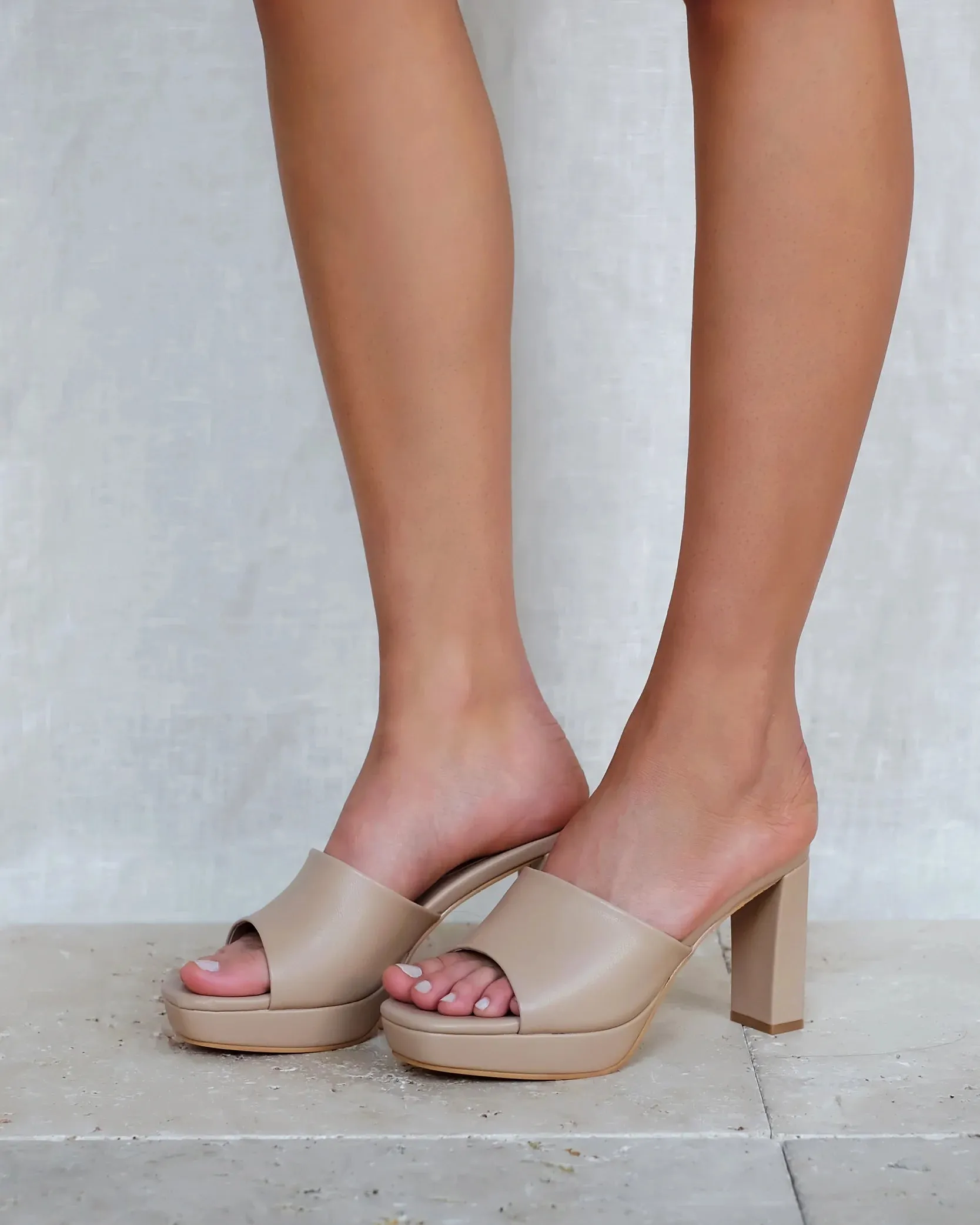 Nayri Platform Heel