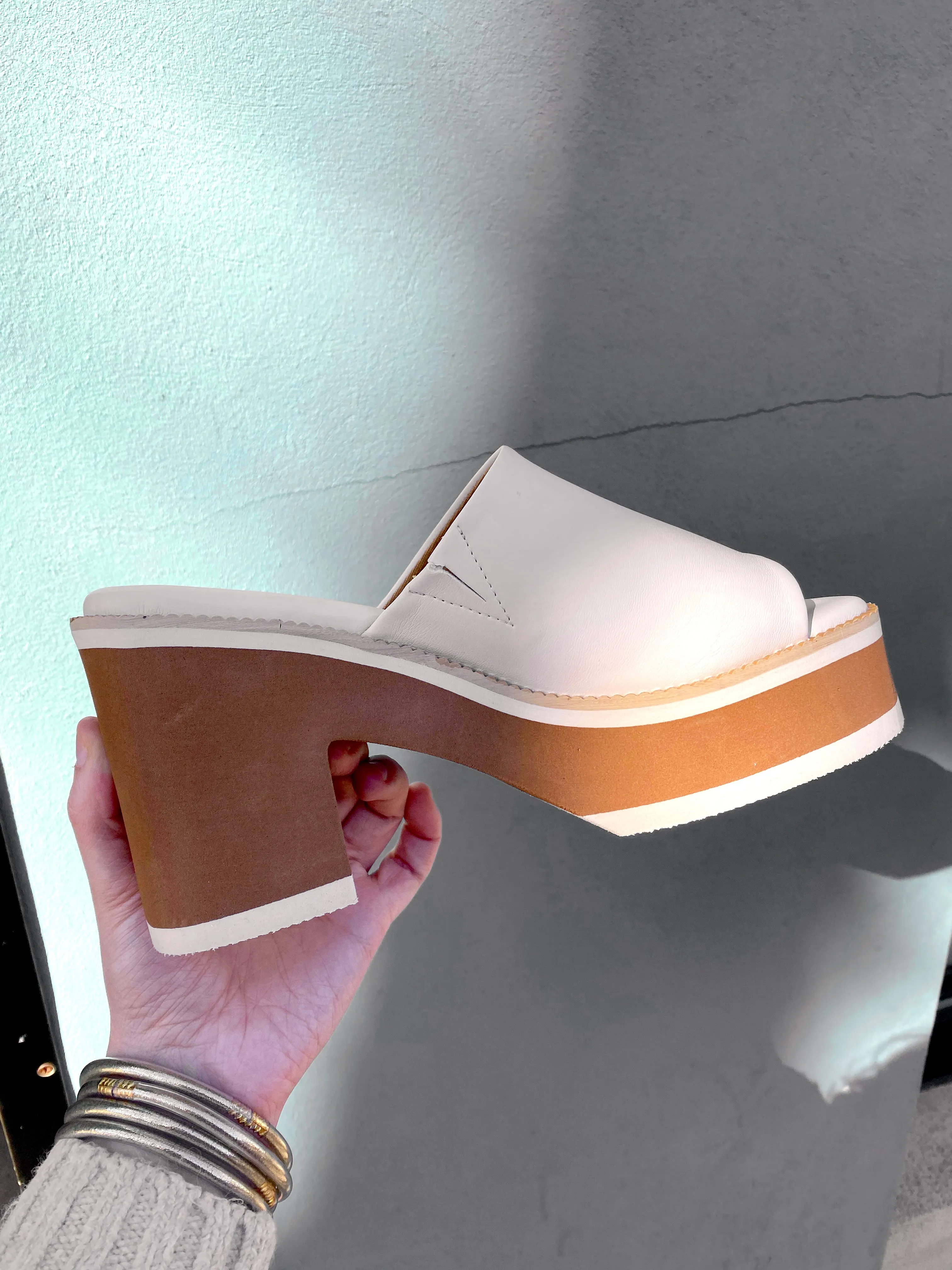 Nikole Sandal