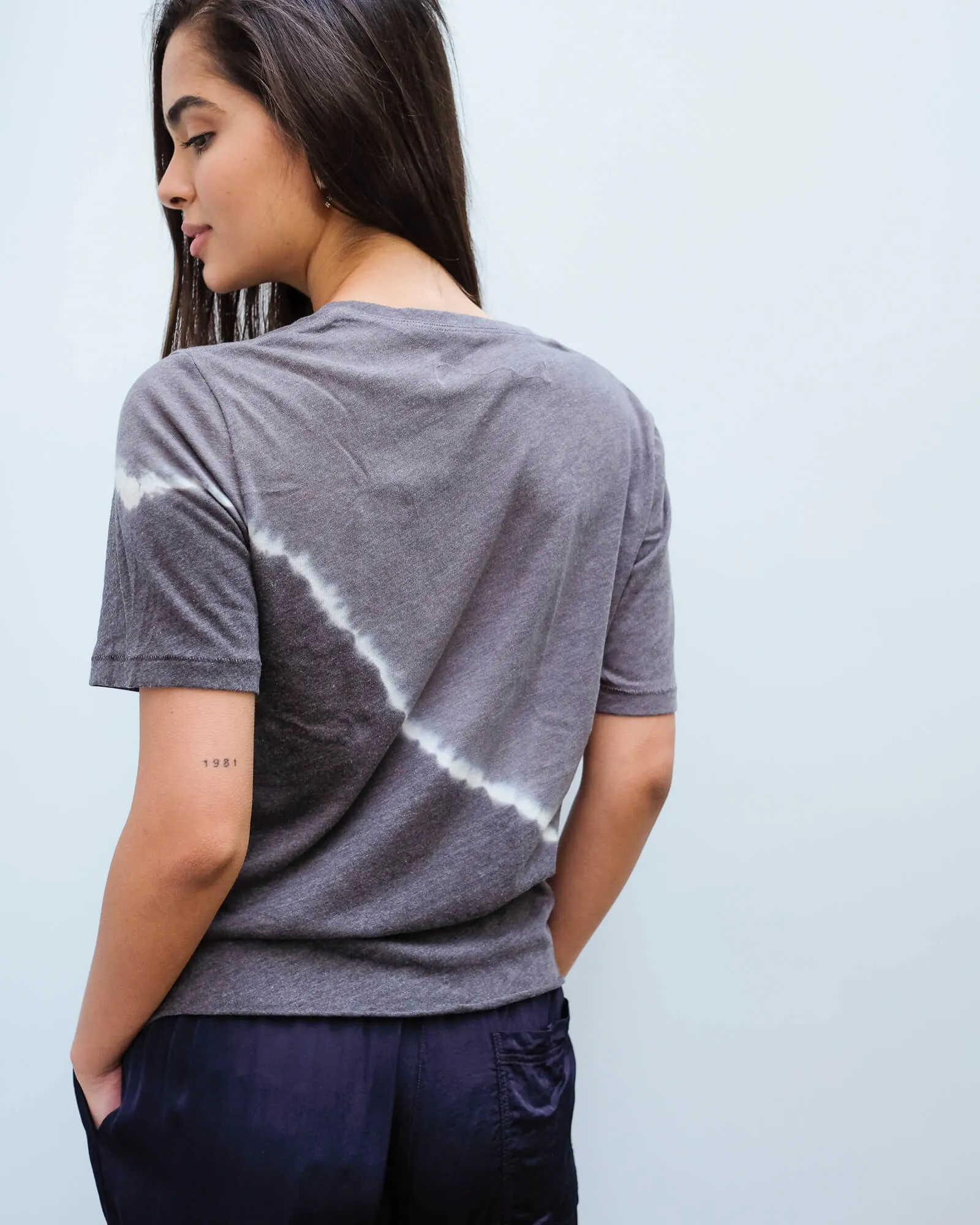 RA 1645 Boxy tie dye V in night grey