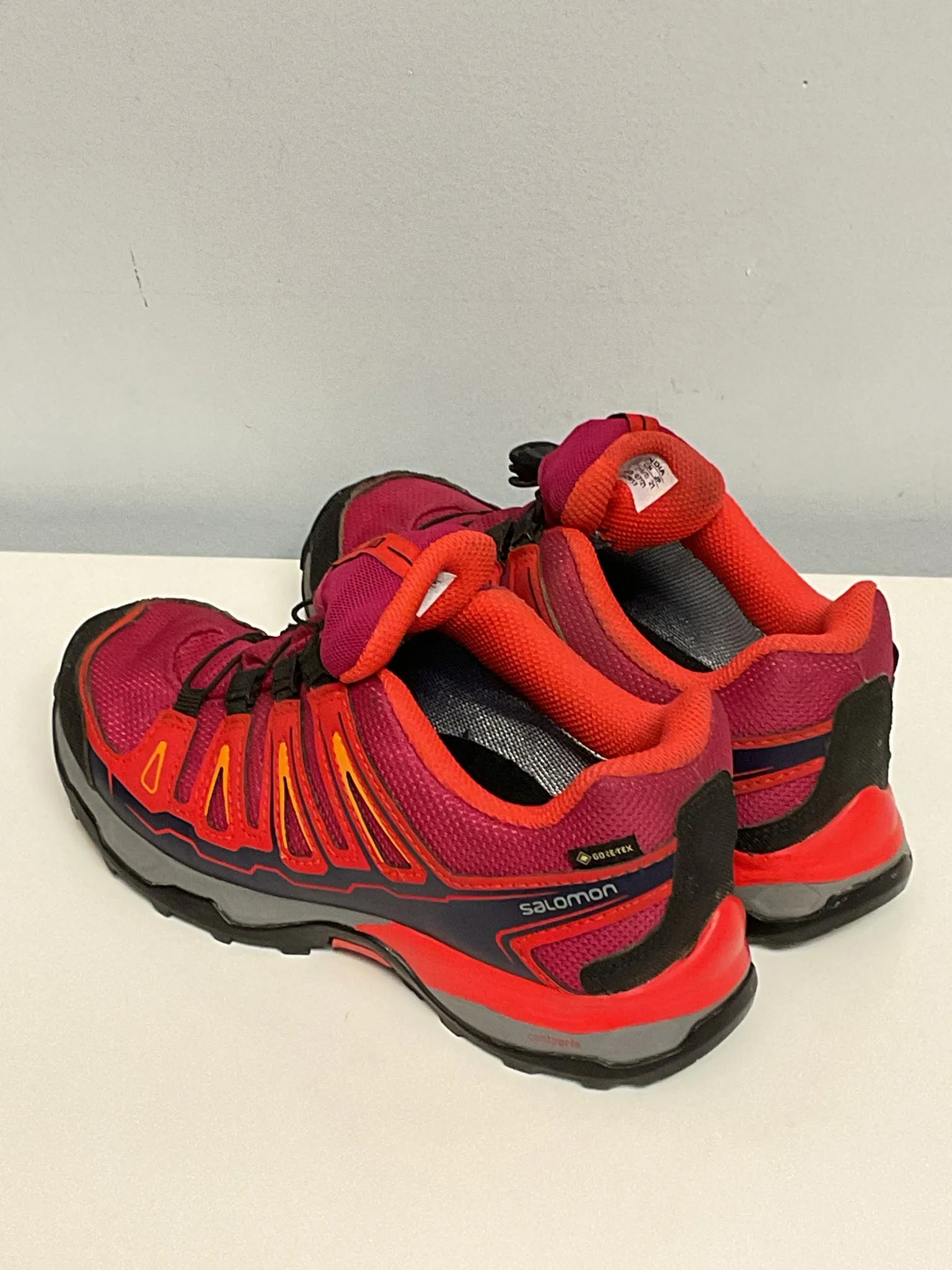 Salomon Child Shoe Size 2 Pink & Orange Shoes