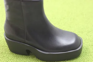 Womens Billie Zip Boot - Black Leather