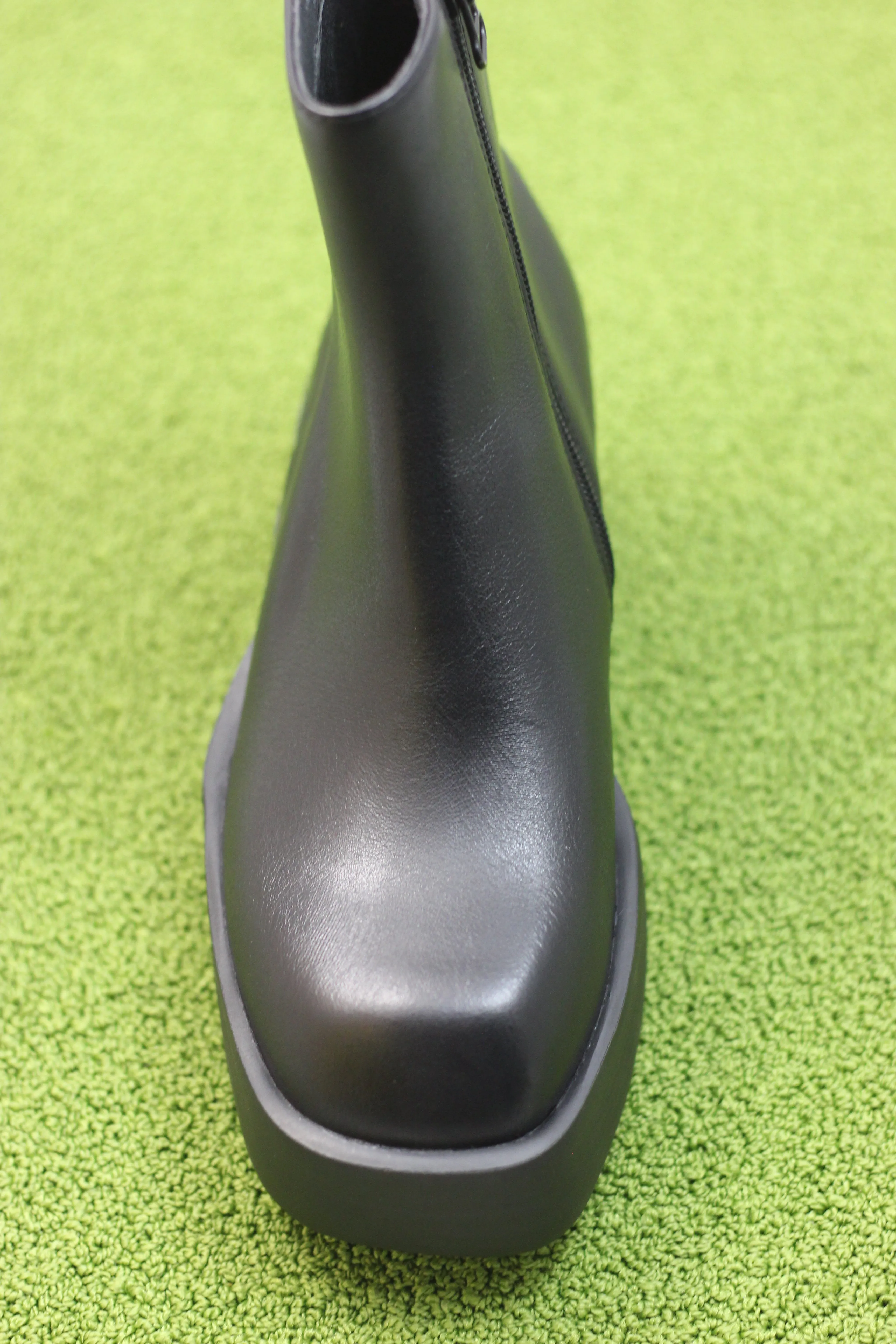Womens Billie Zip Boot - Black Leather