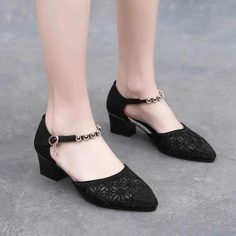 Women's Casual Shoes - Mid Heel Hollow Rhinestones Sandal - (D12-8)