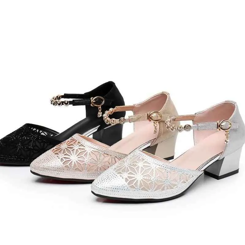 Women's Casual Shoes - Mid Heel Hollow Rhinestones Sandal - (D12-8)