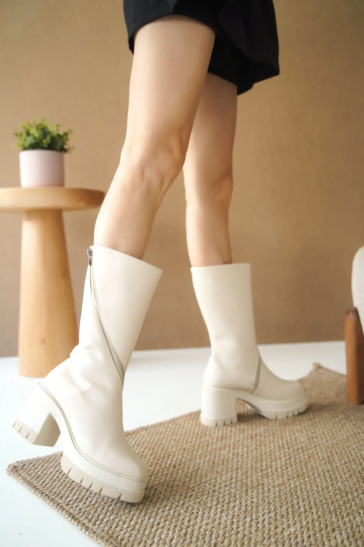 Women's Platform Heeled Boots - Nude leather